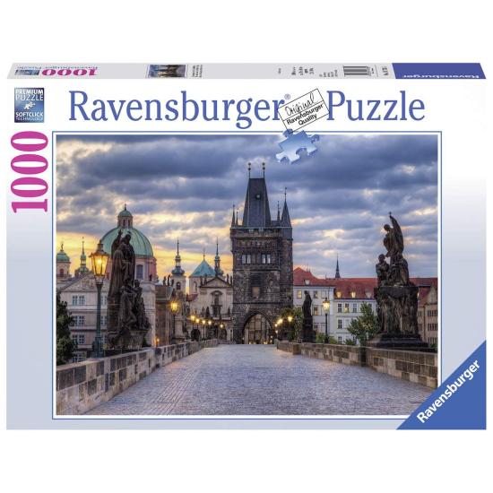 Puzzle Ravensburger Caminando en el Puente Carlos 1000 Piez
